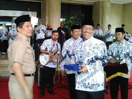 Pencarian PGRI Pesisir Barat - Persatuan Guru Republik Indonesia Cabang Pesisir Barat